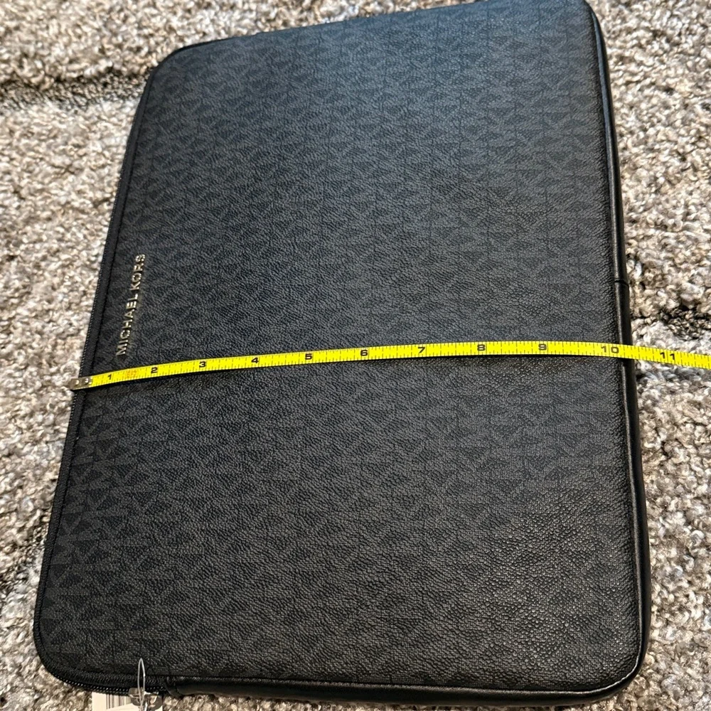 Michael Kors Connie Black & Gray Patterned Laptop Sleeve Bag